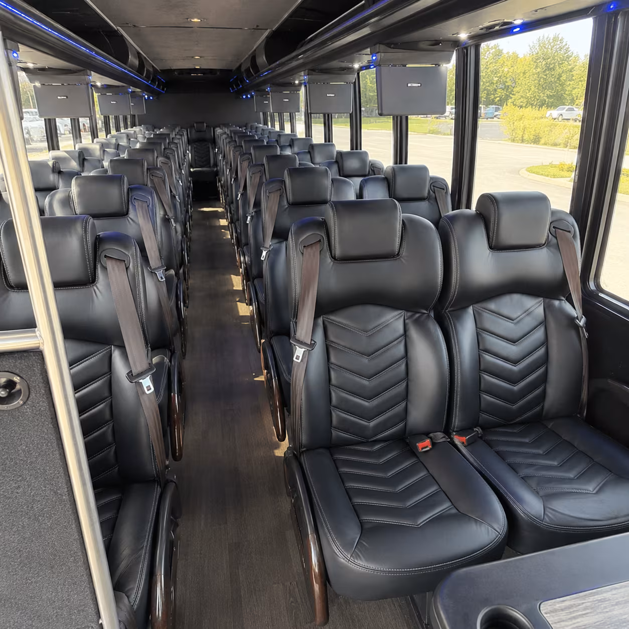 can i book a one way a round trip or a multi day package for a bus in tamarac