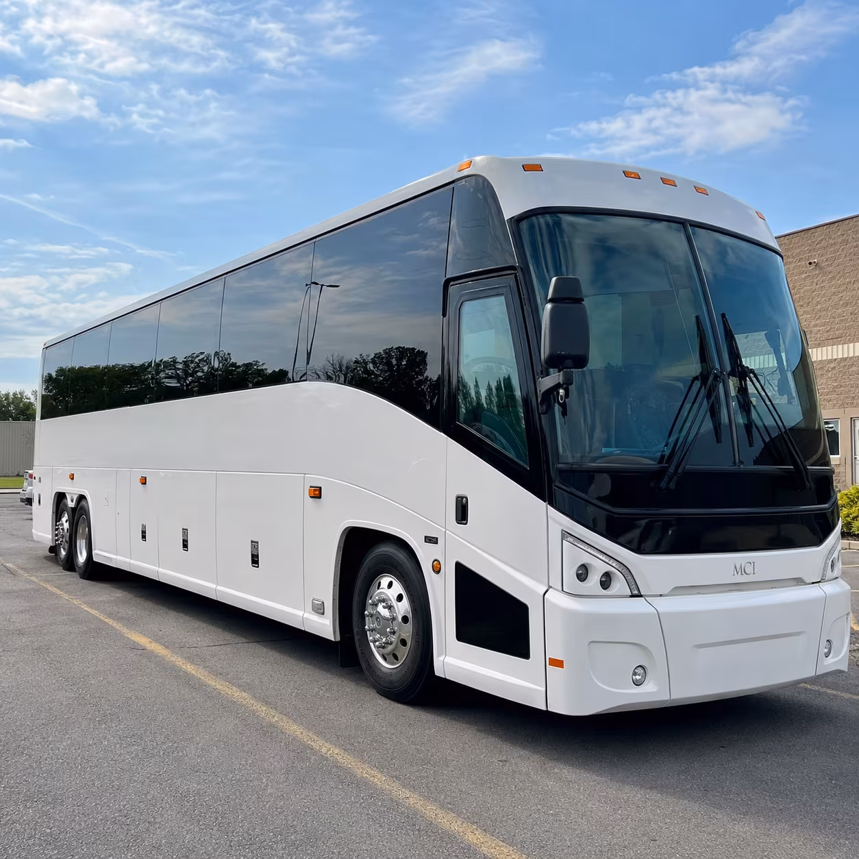 hotel and resort shuttle buses from fll to tamarac and broward county