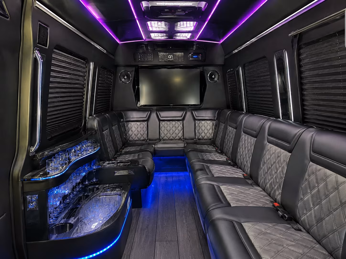 hotel to venue shuttle buses for corporate meetings and off sites